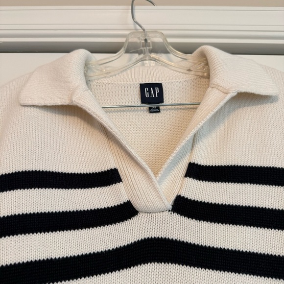 GAP 24/7 Split Hem Polo Sweater White W/Blue Stripes V Neckline W/Collar XS - Picture 7 of 10
